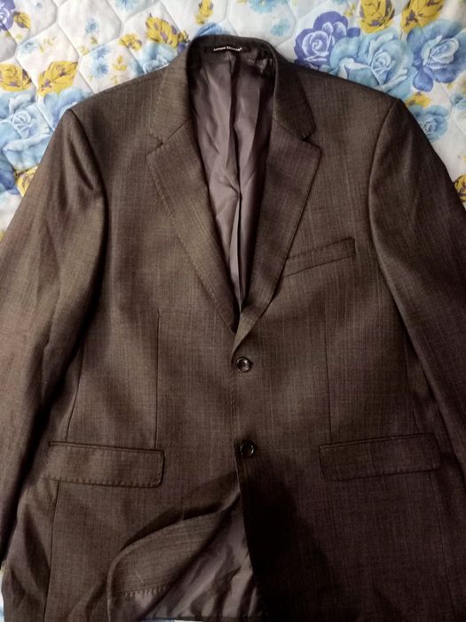 Чоловічий костюм дуже у гарному стані