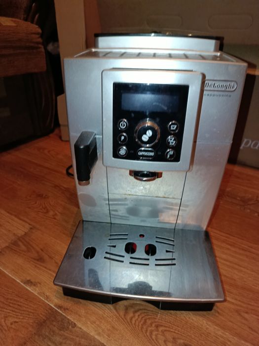 Express do kawy DeLonghi cappuccino