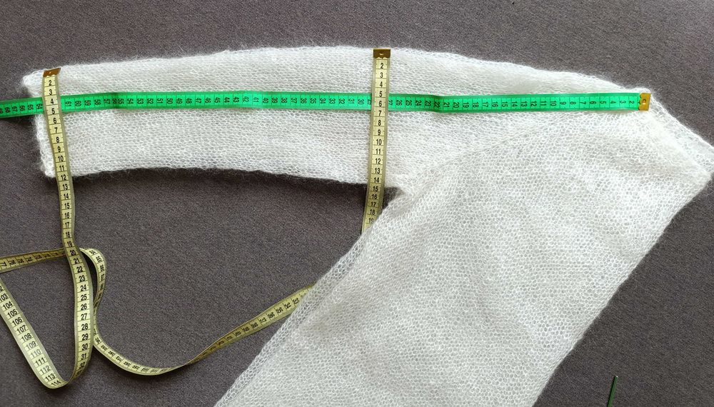 Паутинка из супер кидмохера и беби альпака