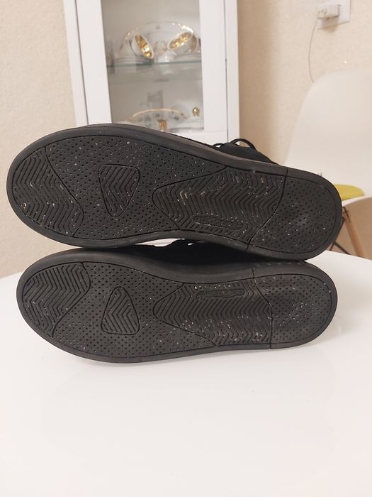 Оригінальні замшеві Адідаси унісекс