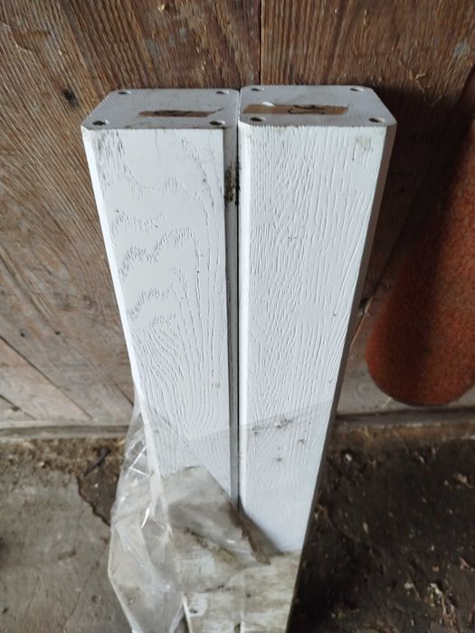 Słup schodowy dębowy