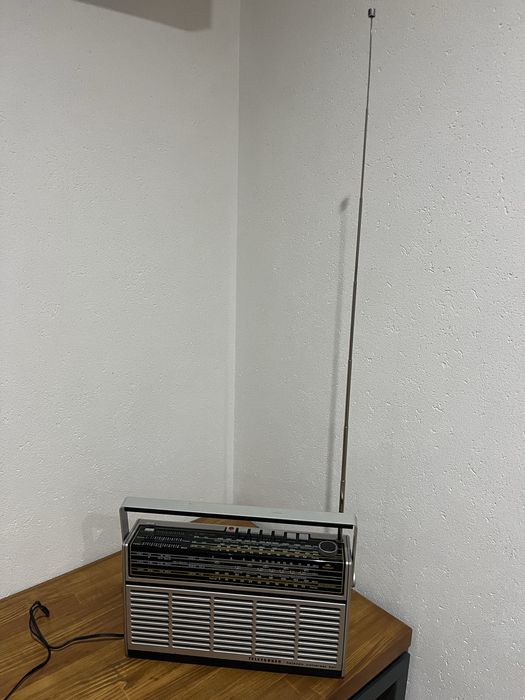 Радиоприемник Telefunken bajazzo universal 401 / 1973 Germany / радіо