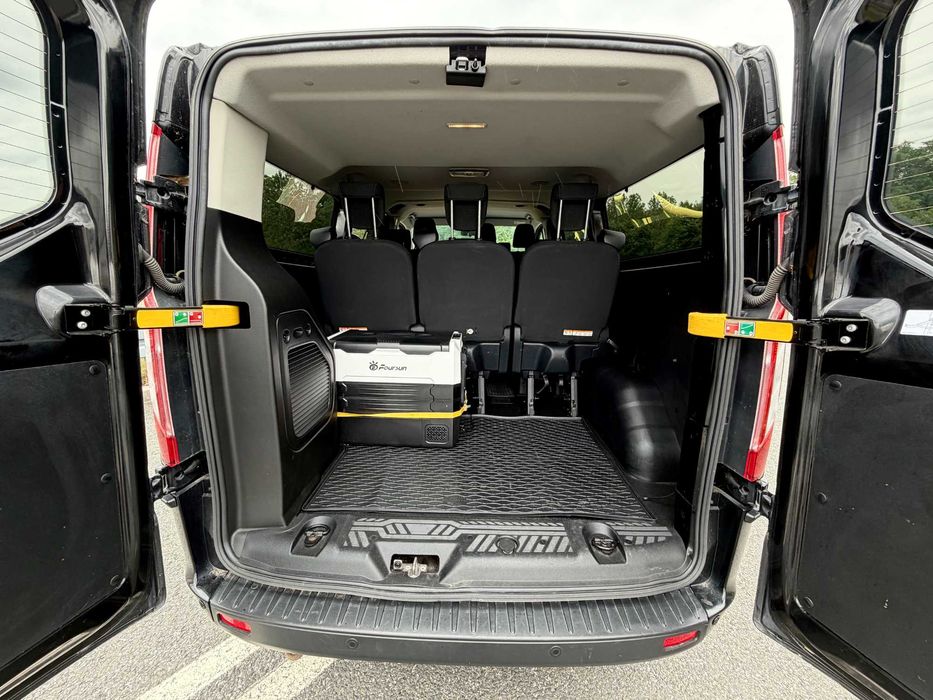 Ford Transit 9-osobowy – wynajem busa | Legnica