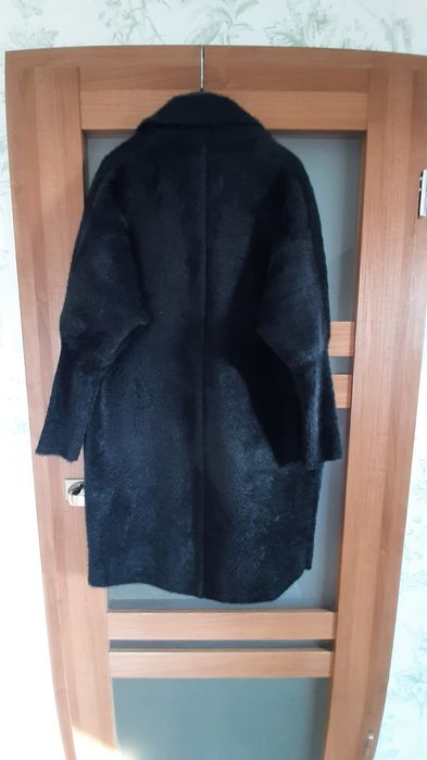 Płaszczyk mini z alpaki czarny