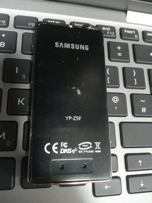 MP3-плеер Samsung YP-Z5F