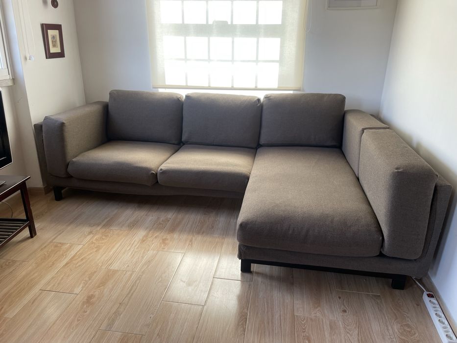 Sofá com chaise longue