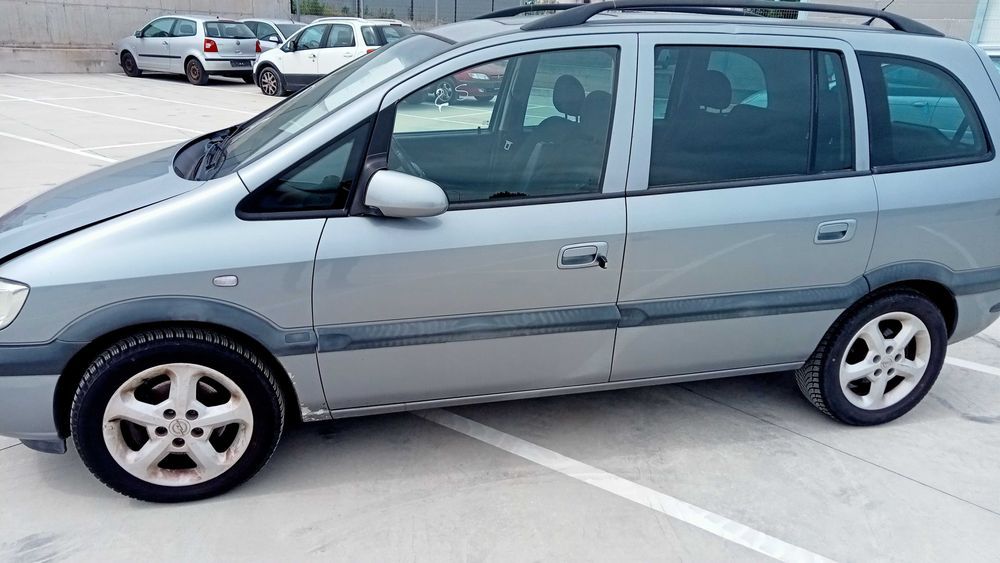 Temos para peças Opel Zafira Gasolina