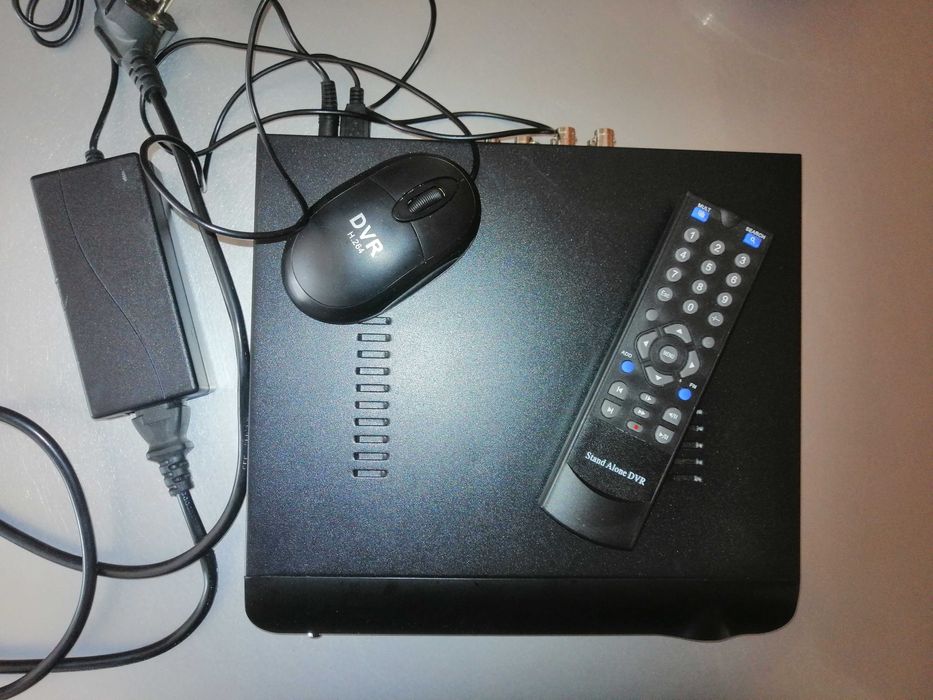 DVR para 4 cameras de Vigilancia  com Monitor LG