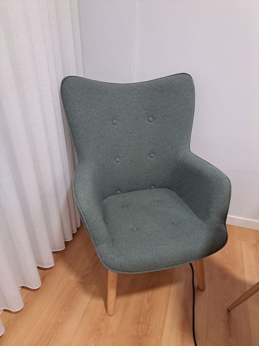Poltrona Estofada Verde – Excelente Estado