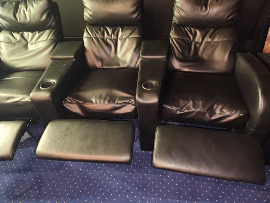 Sprzedam fotele kinowe