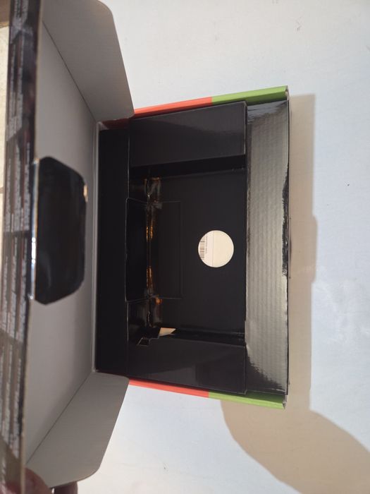 Sprzedam pudełko do karty Geforce Gigabyte RTX 4060 8GB (ze zdjecia).