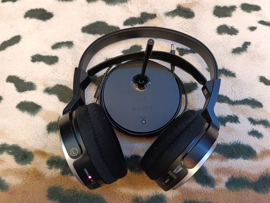 Безпровідні Навушники Sony MDR-RF810RK