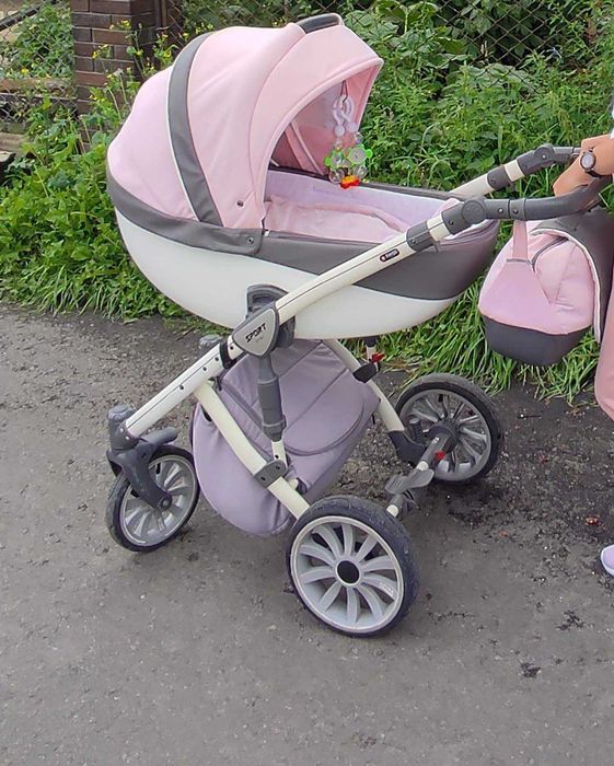 Продам коляску для дівчинки