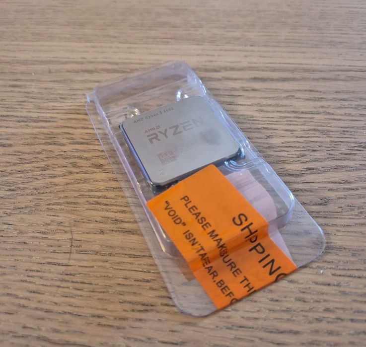 Процесор Ryzen 5 5600 новий