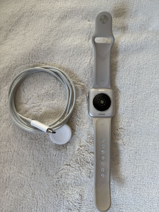 Apple Watch SE 2 gen GPS