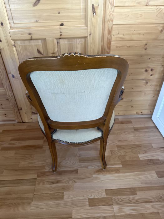 Para stylowych foteli Ludwik XV – drewniane, gobelin, bardzo dobry stan