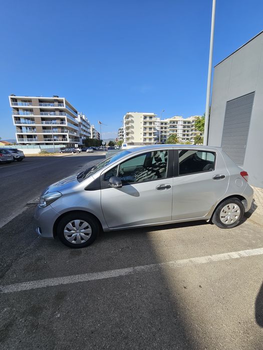 Toyota Yaris III Hatchback — photo 2