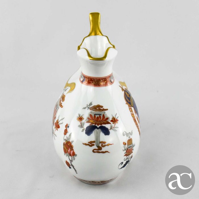 Jarro com brasão porcelana Neoclassica, Coleção Macau