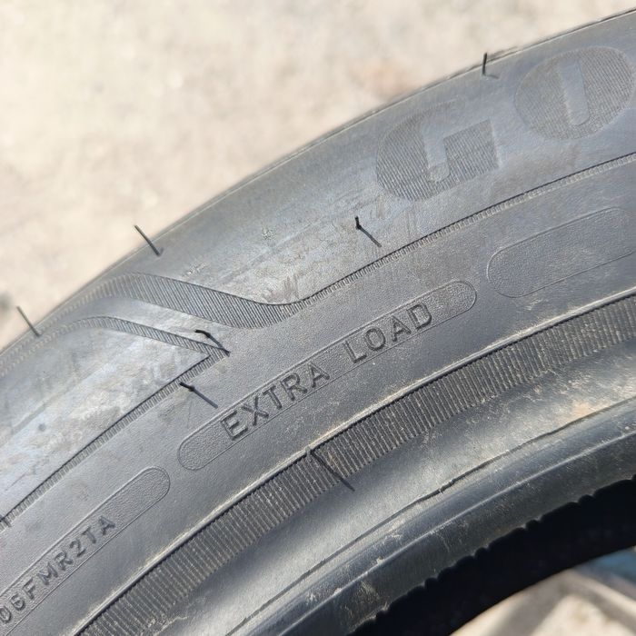 4x 215/55r17 Goodyear Efficient Grip Performance 2  DEMO nowe