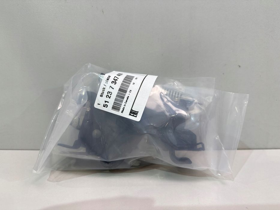 Замок маски BMW X3 G01 7347409