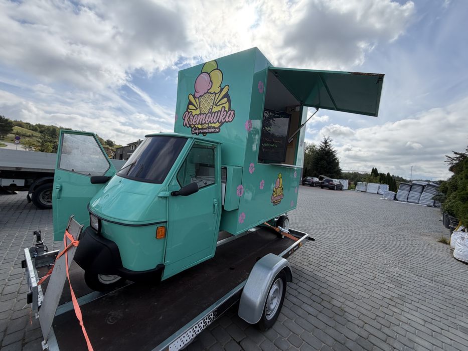 Lodziarnia foodtruck piaggio