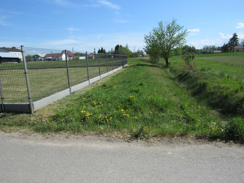 *Działka budowlana w KOBYLANCE nr 1400/4 - 25 ar*