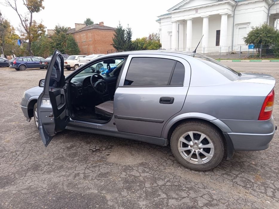 Продам хороший экономичный автомобиль