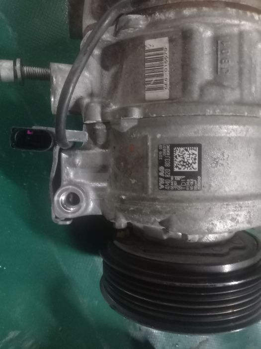 Sprezarka klimatyzacji kompresor audi 4m0