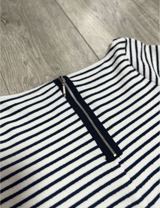 Жіноча сукня в смужку stradivarius