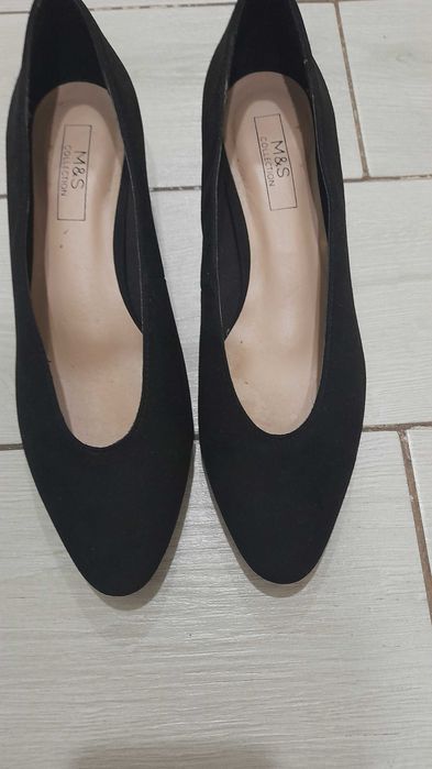 Продам туфли замшевые