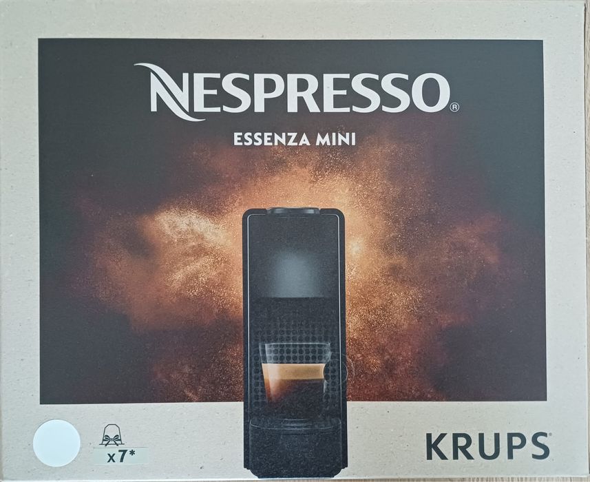 Maquina nespresso essenza mini branca