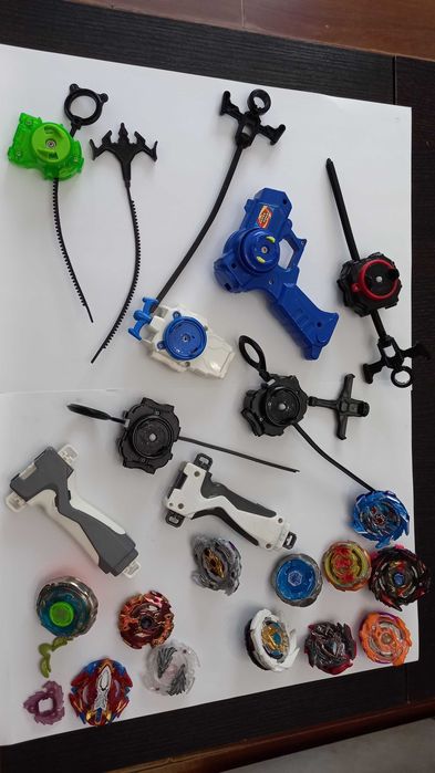 Волчок BEYBLADE Бейблейд пусковое устройство запускалка