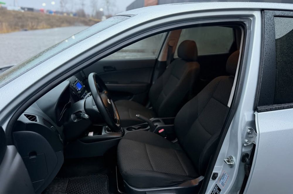 Прокат авто Hyundai i30, Оренда авто Хмельницький