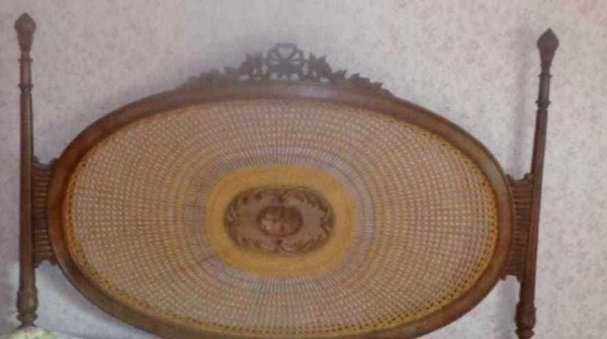 Camas antigas em palhinha