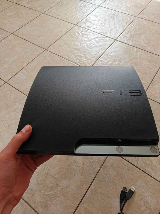 Консоль Sony PlayStation 3 Slim