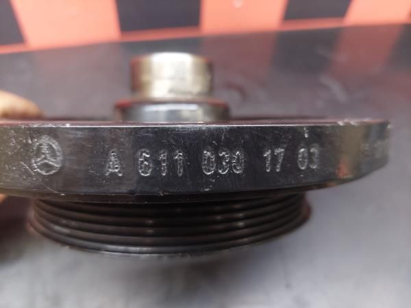 Base / caixa da bateria MERCEDES-BENZ Sprinter 4-t Combi (904)