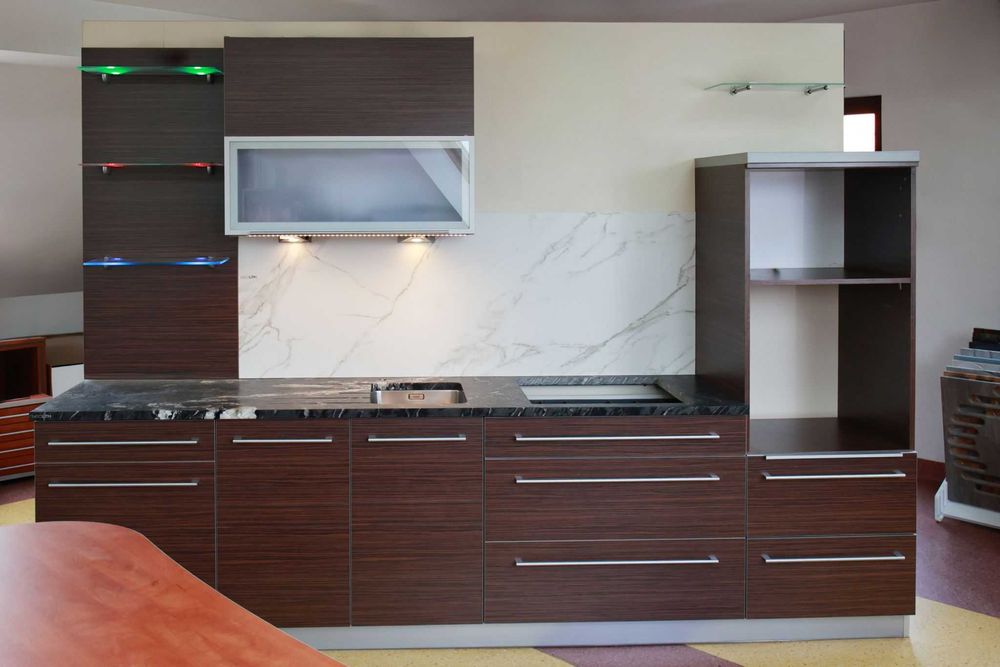 Meble kuchenne,  blat z kamienia, ekspozycja, szuflady, elektryka, 3mb