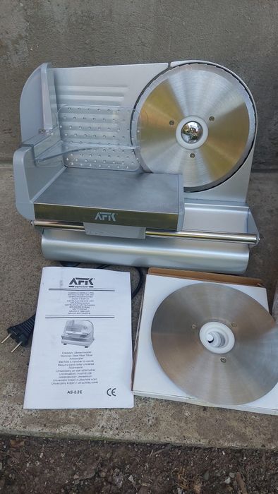 Слайсер для продуктів скиборізка ніж ломтирезка хліборізка