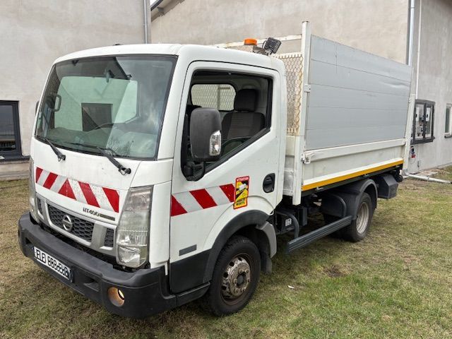 Nissan NT400 Cabstar 3,5t  *2015 wywrotka + winda kat. B makulatura plastik worki gabaryty