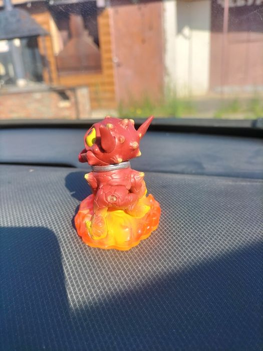 Хот-Дог (Hot Dog) з ігрового всесвіту Skylanders
