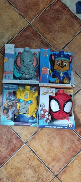 Pistolet + Plecak na wodę Zbiornik 1,1L z psikawką Disney