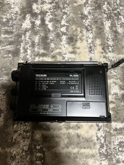 Радіо Tecsun PL-660 багато хвильове