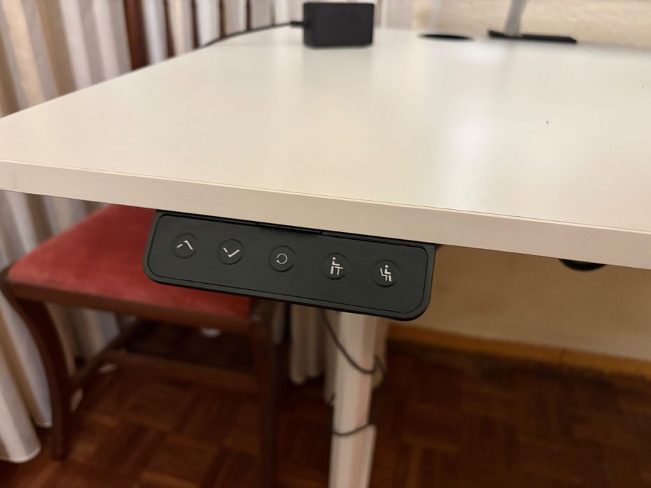 secretária de estudos/ de trabalho extensivel