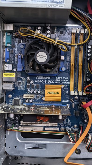 комп'ютер з монітором п к