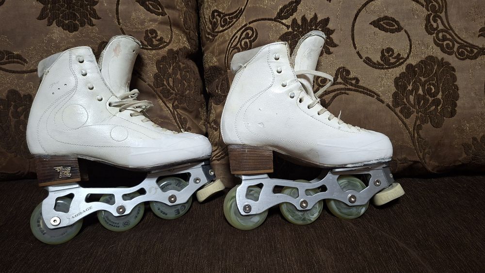 Ролики для фігурного катання