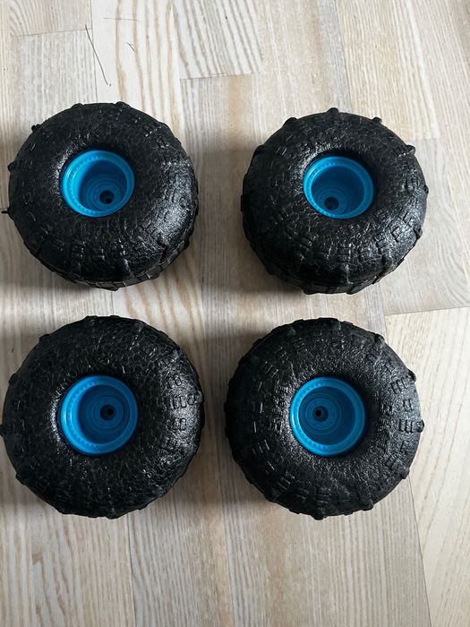 4szt piankowe koła do samochodu zdalnie sterowanego Shark Megalodon