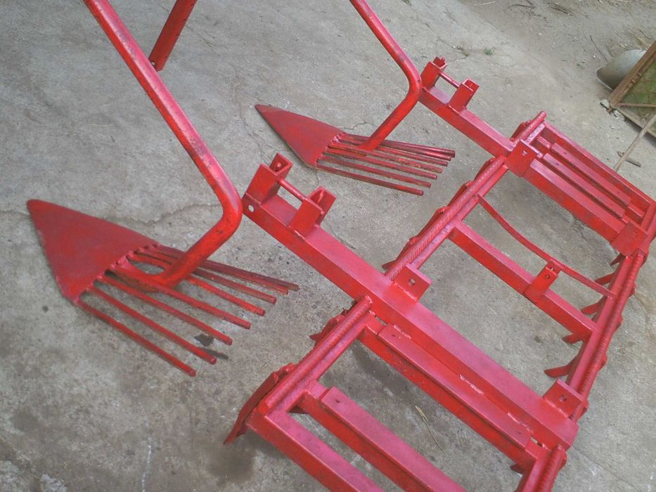 duas alfaias agricolas grade e arrancador batatas duplo mesmo engate