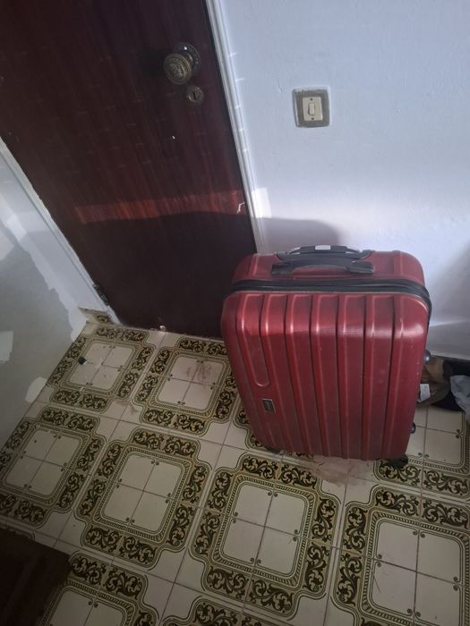 Mala vermelha ...