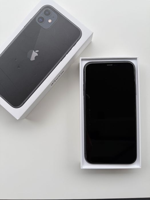 Apple iPhone 11 128 GB - Czarny - Stan Bardzo Dobry