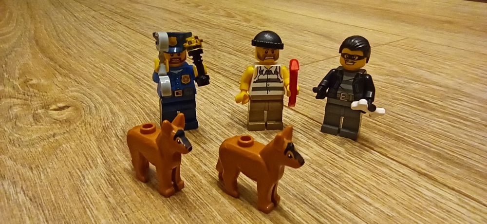 Klocki Lego City 60048 Oddział Policyjny z psem